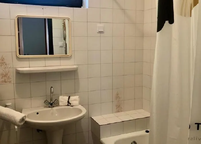 Aniiza 2 Πανσιόν 3*