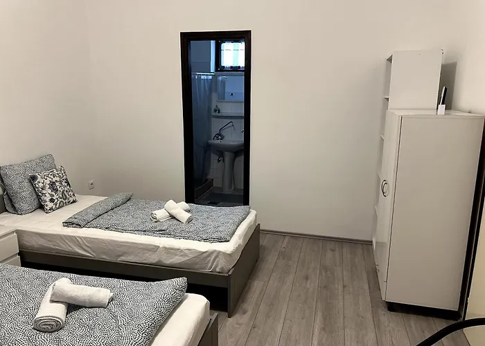 Aniiza 2 3* Orvenyes