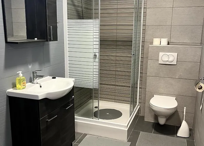 Aniiza 2 Πανσιόν