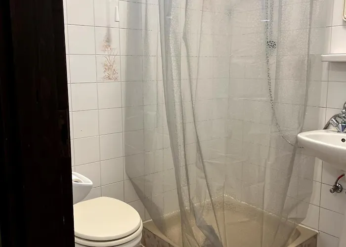 Aniiza 2 Πανσιόν Orvenyes