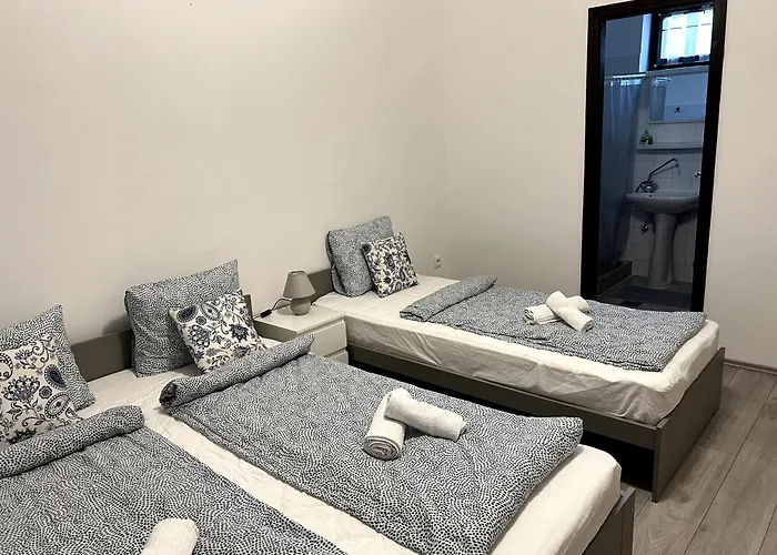 Πανσιόν Aniiza 2 3*